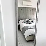 Nar Cafe Bed & Breakfast *