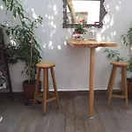 Nar Cafe Bed & Breakfast *