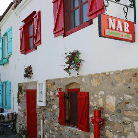 Bed and breakfast Nar Cafe Siğacık