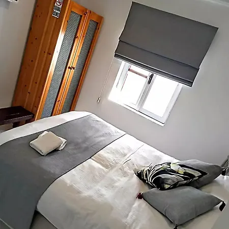 Bed & Breakfast Nar Cafe *