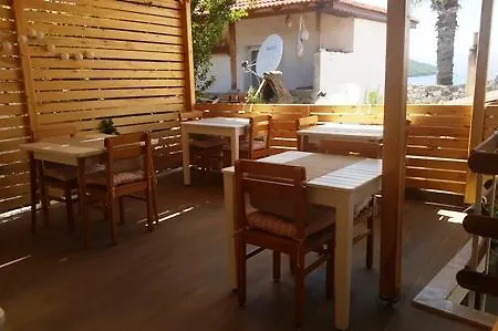 Bed & Breakfast Nar Cafe *