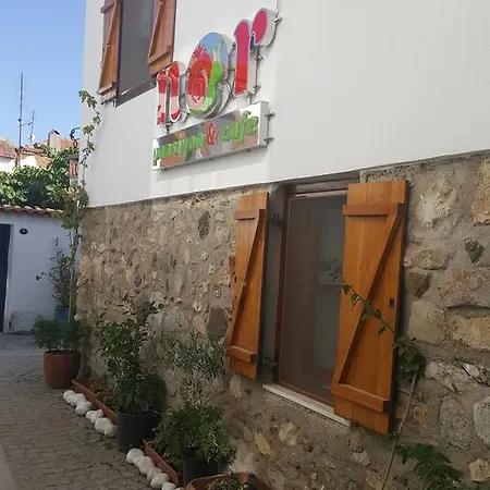 Bed & Breakfast Nar Cafe *