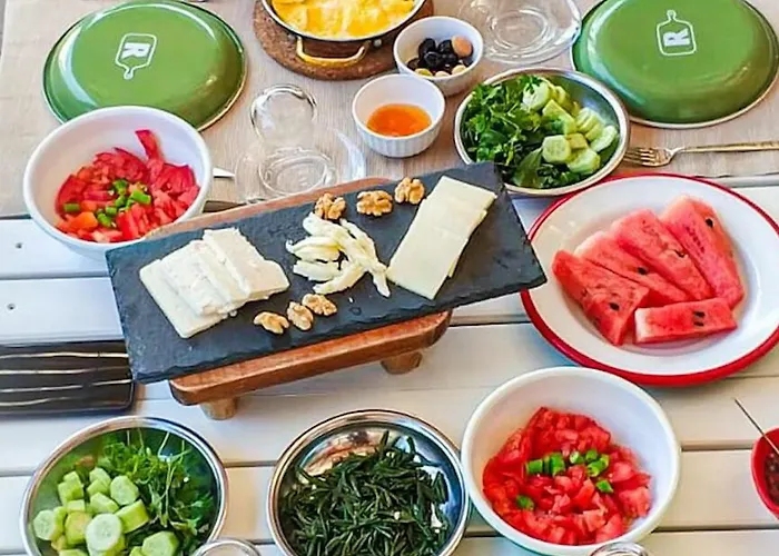 Nar Cafe Bed & Breakfast Siğacık