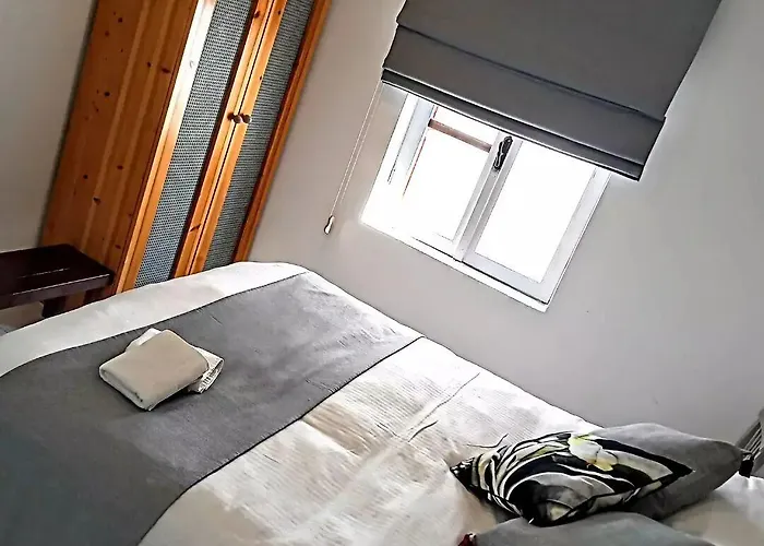 Bed & Breakfast Nar Cafe *