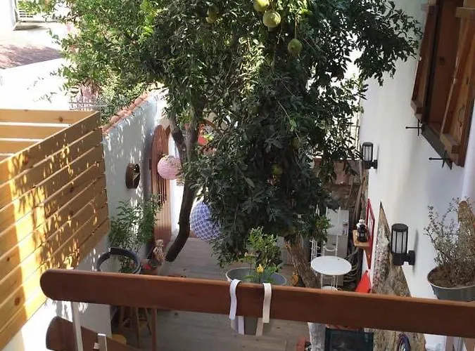 Nar Cafe Bed & Breakfast Siğacık